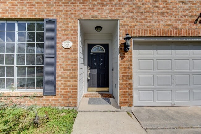 Photo - 308 N Ranch House Rd