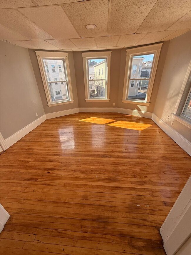 Building Photo - 275 Grafton St Unit 2