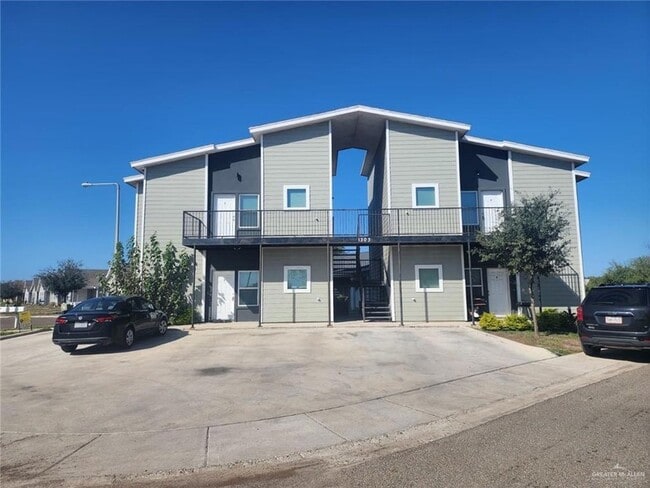 Building Photo - 1303 Quitaca Dr Unit 4