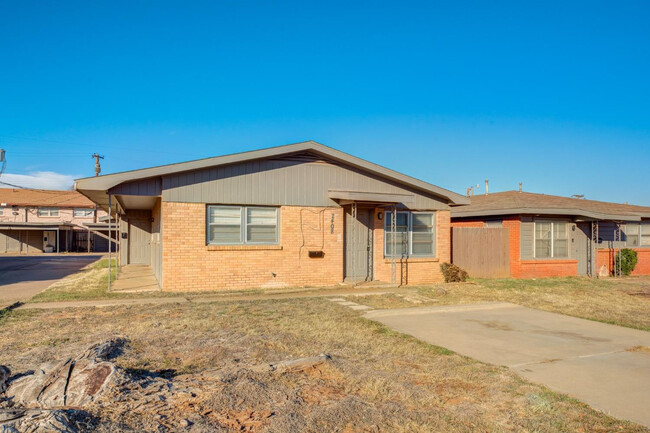 Photo - 2412 46th St Townhome