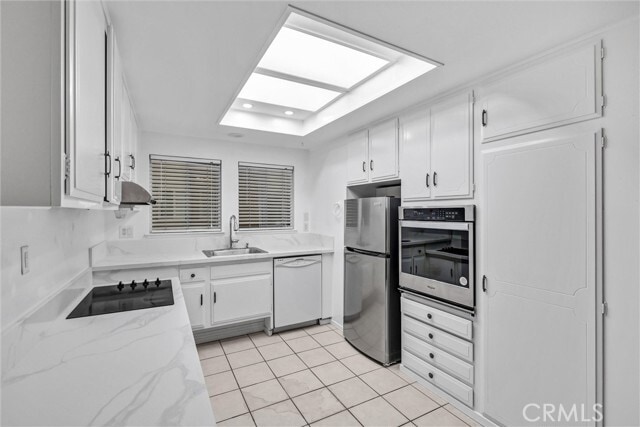 Photo - 2329 Via Mariposa W Unidad O