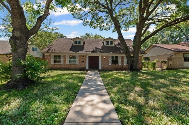 WELCOME TO OAK PARK ESTATES - WELCOME TO OAK PARK ESTATES House