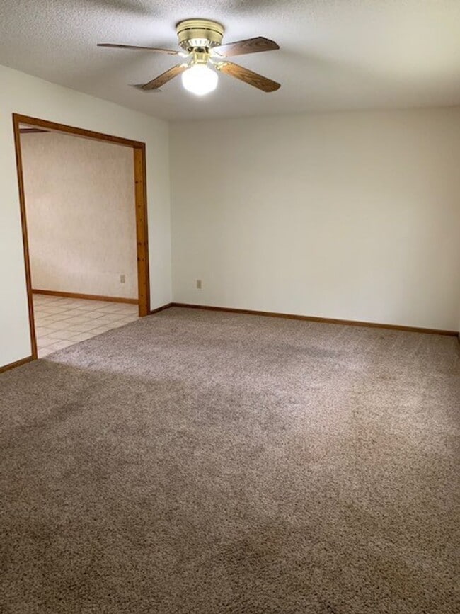 Photo - 2312 Pineview Dr Unidad A