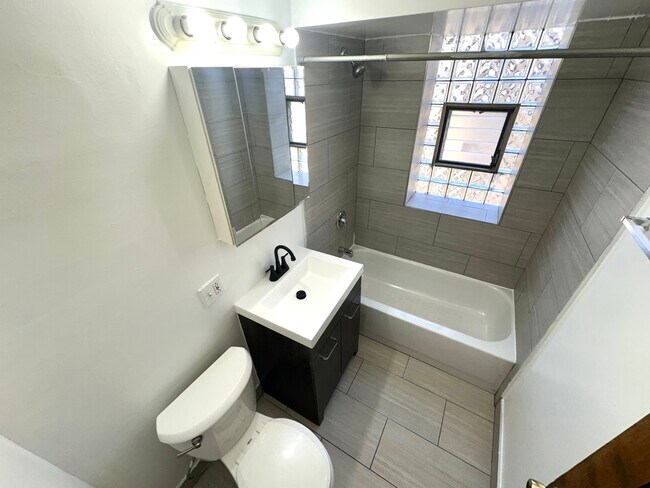 Photo - 1740 W. North Shore Ave.