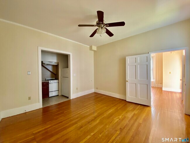 Photo - 239 Edwards St Unit 1B