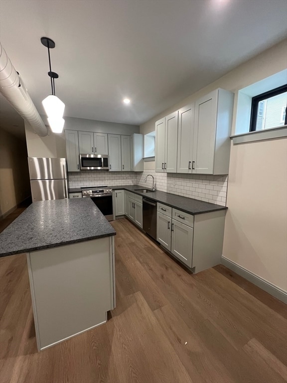 Building Photo - 160 Seabury St Unit 1