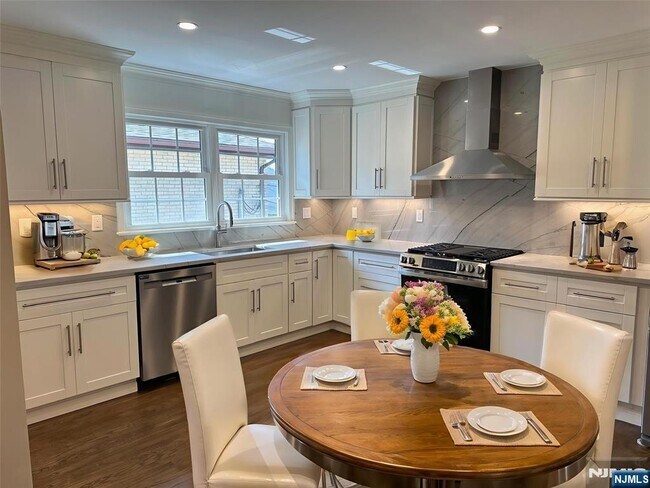 Photo - 29 Marion Ave