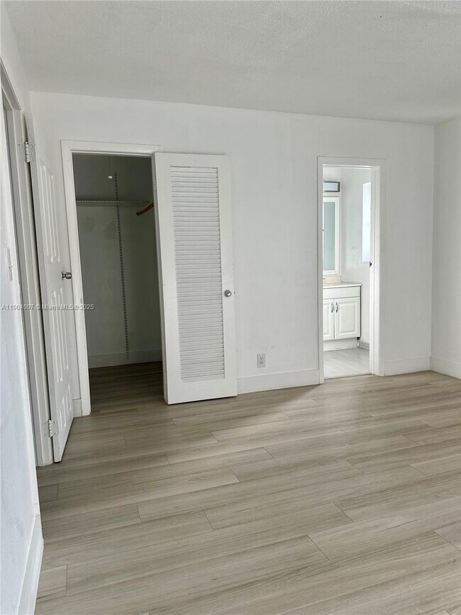 Photo - 515 SE 9th St Unidad 7