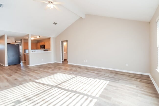Photo - 10815 Malden Dr