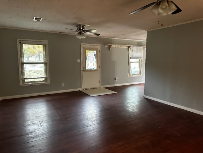 Photo - 1401 Springdale St