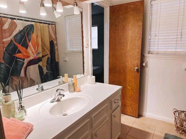 Photo - 310 That Way St