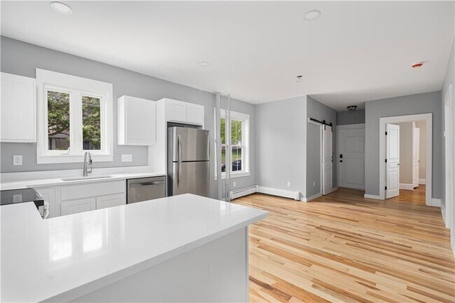 Photo - 427 Spring St Unit 1