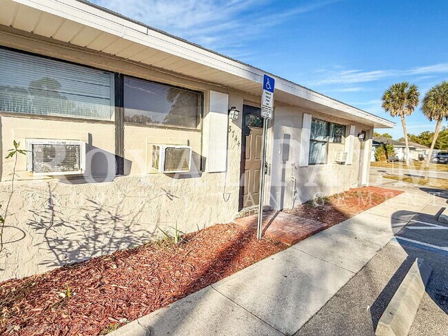 Photo - 3744 Estelle Ave