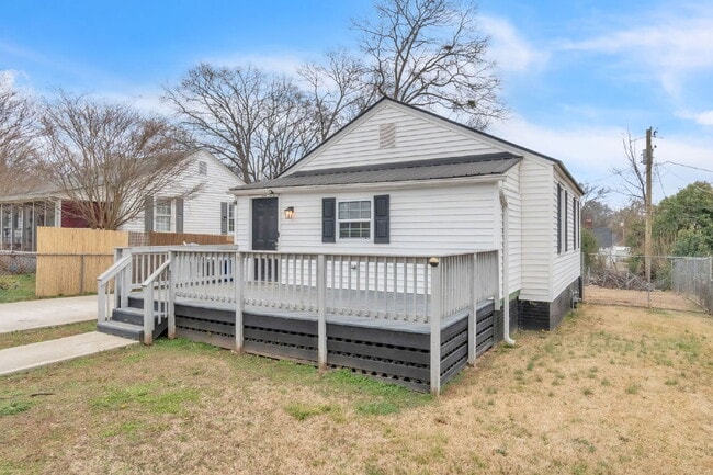 Photo - Updated 2 Bedroom / 1 Bath Home in Spartanburg $1,205/mo rent