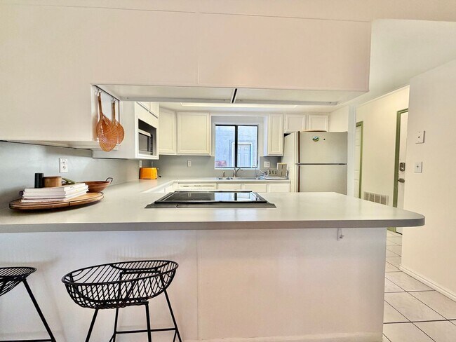 Photo - Spacious Townhome with 2 Kitchens, Huge Basement & 3 Full Bathrooms - Sandy, UT