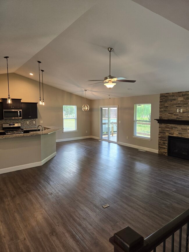 Photo - 75 Lucinda Dr