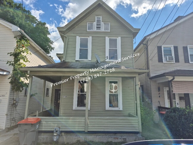 Building Photo - 1708 5th Ave