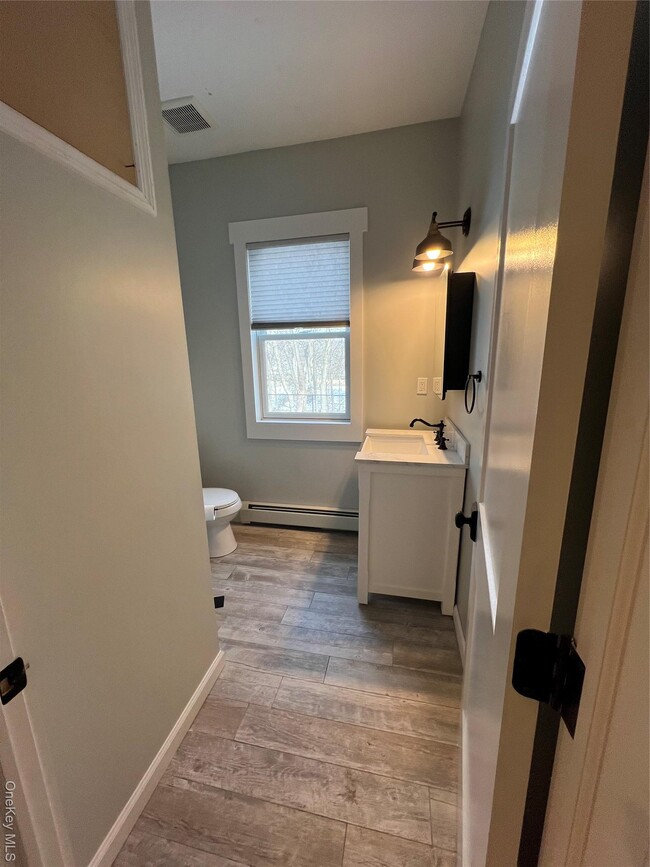 Photo - 103 Filors Ln