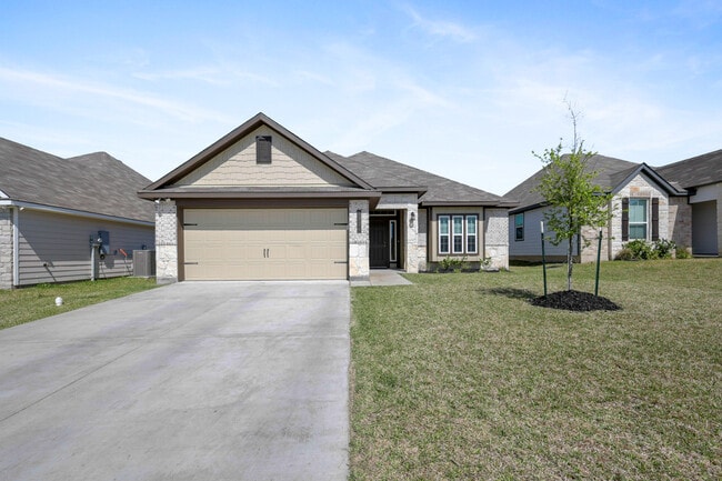 Building Photo - 1320 Kingsgate Dr Rental
