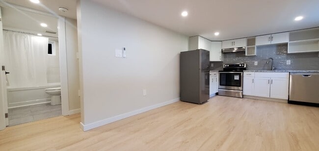 Photo - 371 Bridge St E Unité B