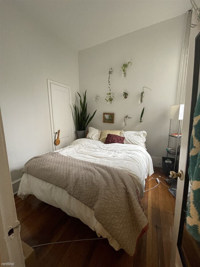 Photo - 1 br, 1 bath Triplex - 1219 North 29th Str...
