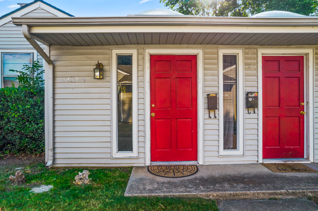 Photo - 1432 E 38th St House