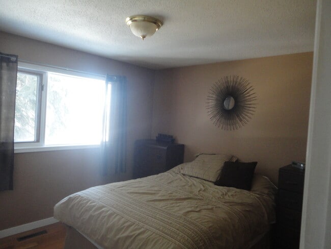 Photo - 2169 Embury St
