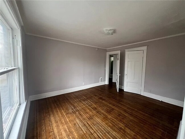 Photo - 443 Flint St