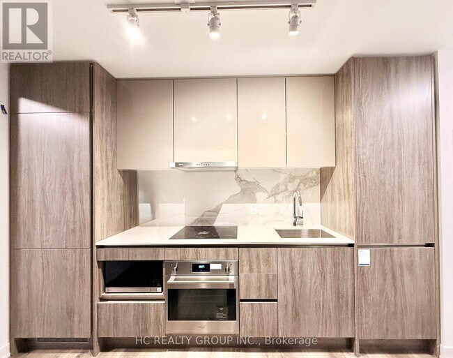 Photo - 180 Front St E Unit 1712