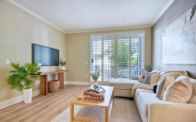 Photo - 9253 Regents Rd Unit 69