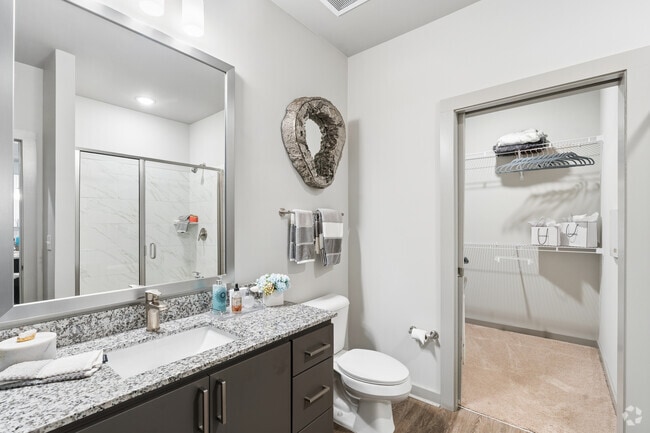 1BR,1BA - 800SF - Bathroom