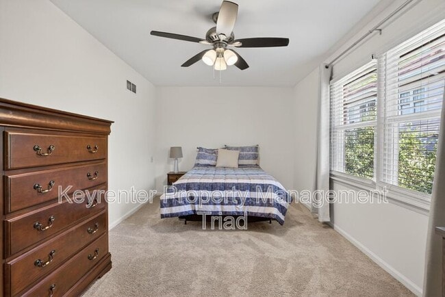 Photo - 115 S Mendenhall St