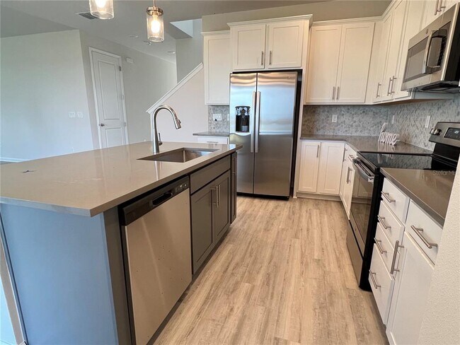 Photo - 1024 Griffon Ave