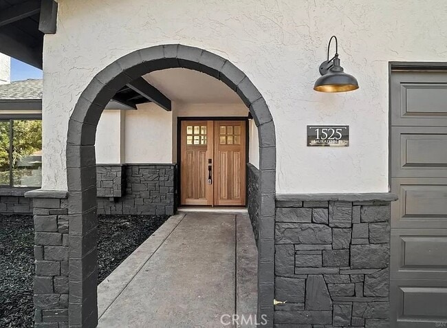 Photo - 1525 Lauralynn Pl