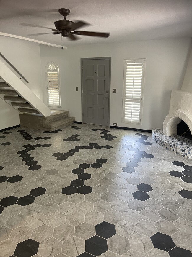 Building Photo - 8445 S 48th St Rental