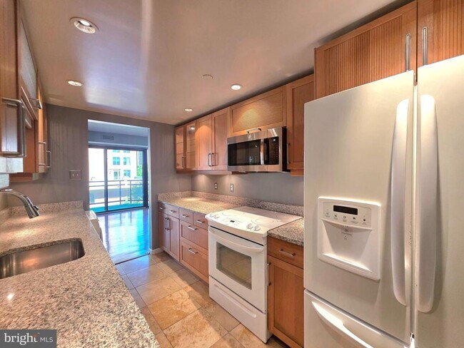 Photo - 1530 Key Blvd Unit 532