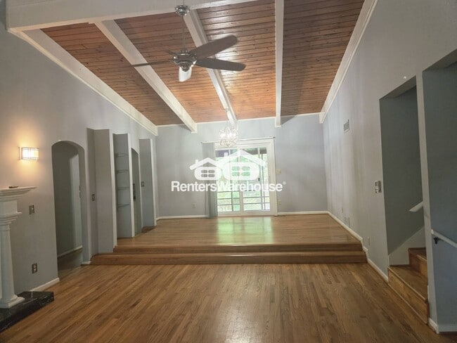 Photo - 4486 Poplar Terrace