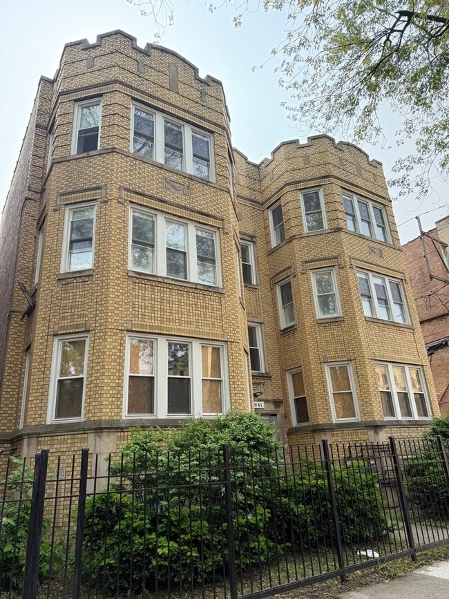 Building Photo - 7841 S Essex Ave Unit 3N Rental