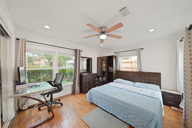 Photo - 4019 Blue Bonnet Blvd