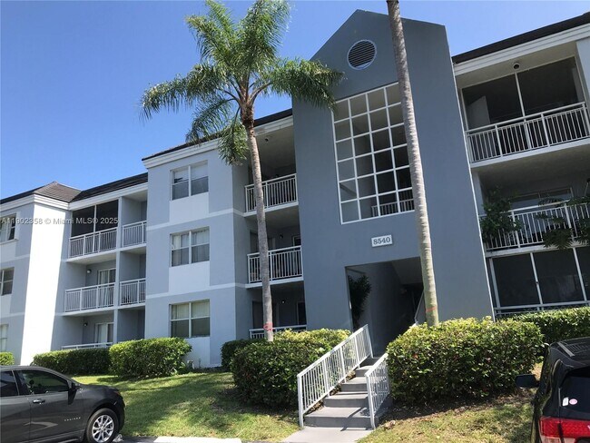 Building Photo - 8540 SW 212th St Unit 203