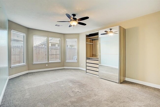 11022 Avery Oaks Ln