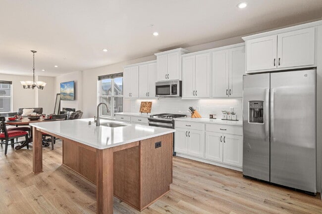 Photo - "Spacious 3-Bed Townhouse with 2.5 Baths in Maple Grove – A Perfect Retreat at 2405 Sq Ft!"