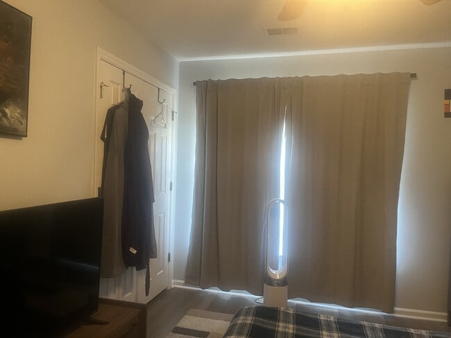 Photo - 343 Briarbend Rd