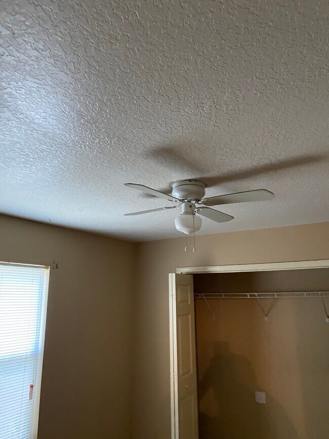 Photo - 9032 8th Ave