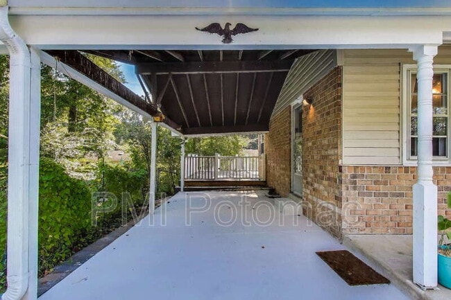 Photo - 5406 Parkvale Terrace