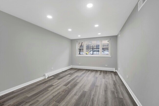 Photo - 3161 N Cambridge Ave