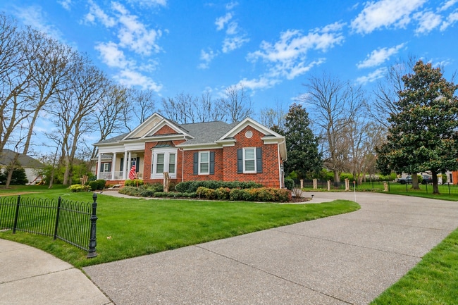 Photo - 5 Bed, 3.5 Bath w/ 3 Car Garage Less than 1 Mile from Downtown Franklin