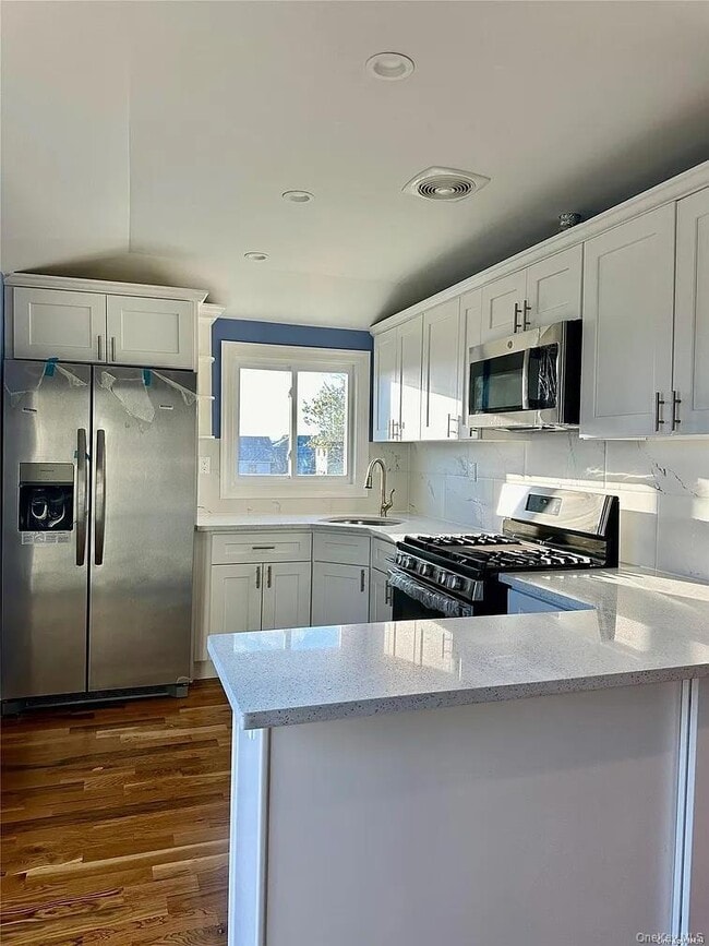 Photo - 102-11 164th Ave