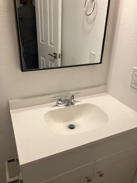 Photo - 701 SW 9th St