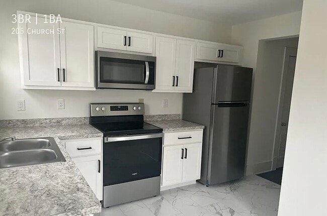 Building Photo - 205 Church St